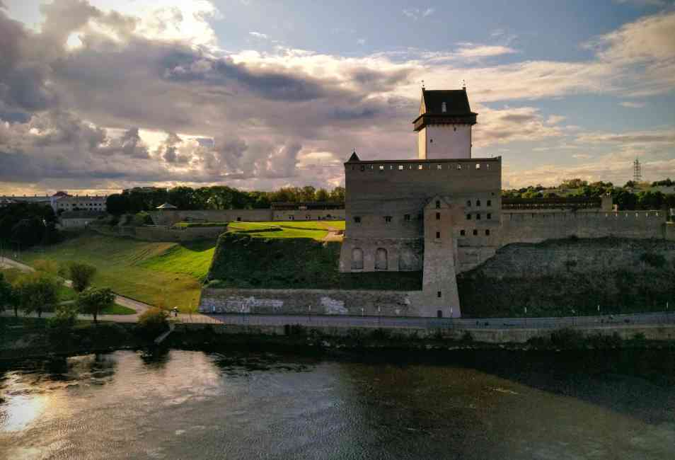 Tatjana_Fjodorova-Narva kindlus.jpg