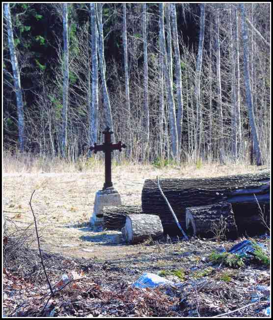 Otto Kuus - Kalmistu taga.jpg