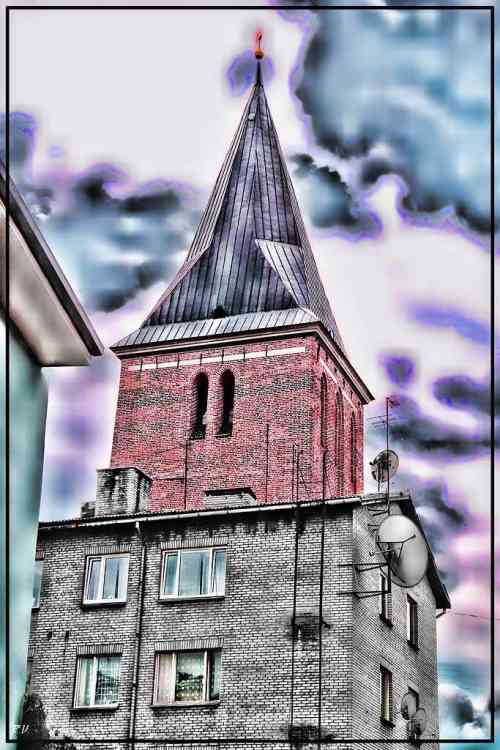 Rein_IMGP3034-Edit_Jaani kirik+elamu.jpg